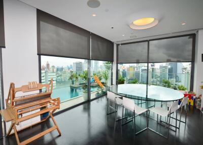 For RENT : Le Raffine Jambu Dvipa Sukhumvit 39 / 3 Bedroom / 4 Bathrooms / 403 sqm / 200000 THB [8941339]