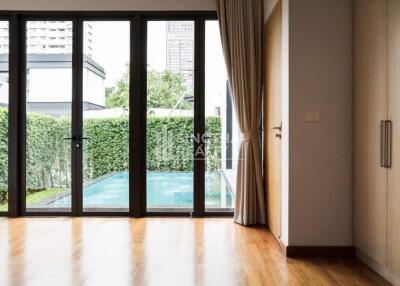 For RENT : House Thonglor / 4 Bedroom / 4 Bathrooms / 450 sqm / 200000 THB [R10082]