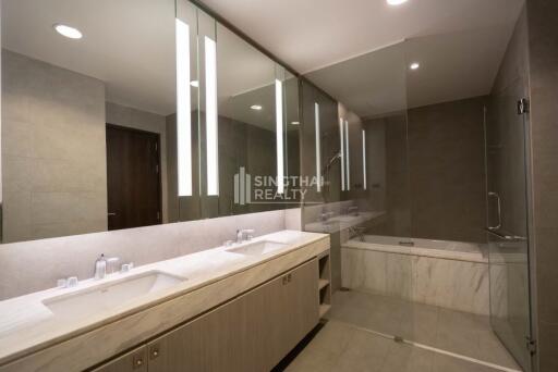 For RENT : Piya Residence / 4 Bedroom / 4 Bathrooms / 290 sqm / 200000 THB [10313328]