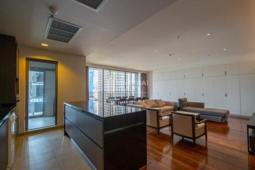 For RENT : Piya Residence / 4 Bedroom / 4 Bathrooms / 290 sqm / 200000 THB [10313328]