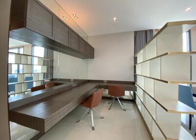 For RENT : Q 1 Sukhumvit / 3 Bedroom / 4 Bathrooms / 201 sqm / 200000 THB [10719744]