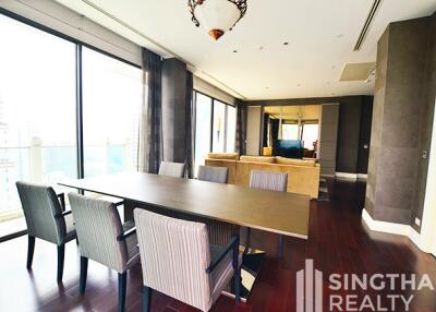 For RENT : Le Raffine Jambu Dvipa Sukhumvit 39 / 3 Bedroom / 3 Bathrooms / 405 sqm / 210000 THB [8078108]