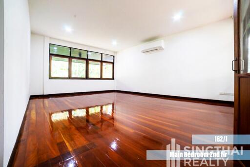 For RENT : House Asoke / 3 Bedroom / 3 Bathrooms / 401 sqm / 220000 THB [6266794]