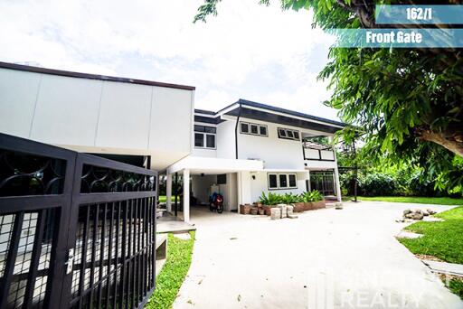 For RENT : House Asoke / 3 Bedroom / 3 Bathrooms / 401 sqm / 220000 THB [6266794]