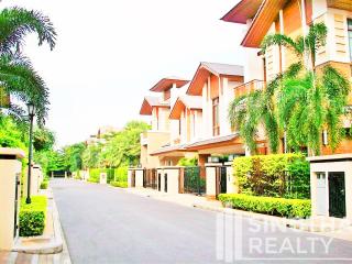 For RENT : House Phrakanong / 4 Bedroom / 5 Bathrooms / 401 sqm / 220000 THB [6847523]