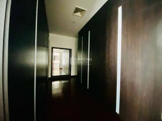 For RENT : Le Raffine Jambu Dvipa Sukhumvit 39 / 3 Bedroom / 3 Bathrooms / 404 sqm / 220000 THB [8941266]