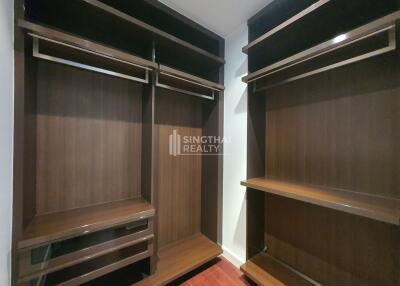 For RENT : MARQUE Sukhumvit / 3 Bedroom / 3 Bathrooms / 190 sqm / 220000 THB [9944479]