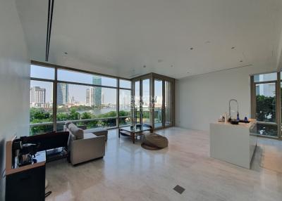 For RENT : Four Seasons Private Residences / 2 Bedroom / 2 Bathrooms / 120 sqm / 220000 THB [R10019]