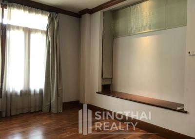 For RENT : House Sathorn / 4 Bedroom / 5 Bathrooms / 136 sqm / 230000 THB [5130965]