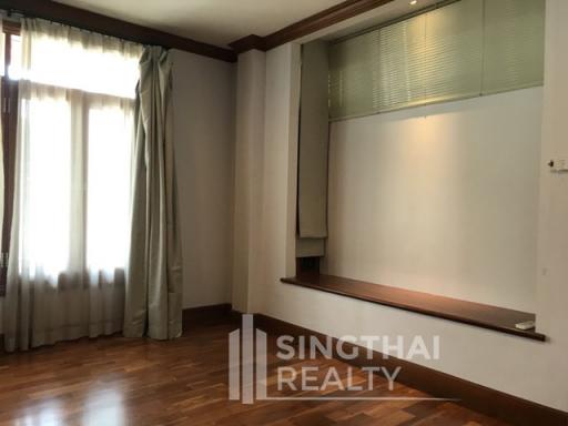 For RENT : House Sathorn / 4 Bedroom / 5 Bathrooms / 136 sqm / 230000 THB [5130965]