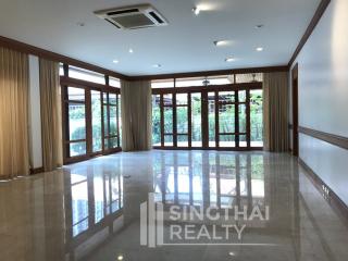 For RENT : House Sathorn / 4 Bedroom / 5 Bathrooms / 136 sqm / 230000 THB [5130965]