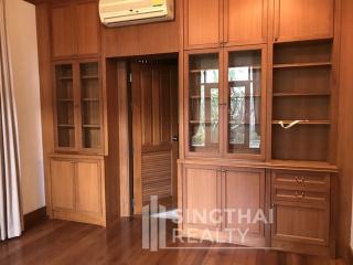 For RENT : House Sathorn / 4 Bedroom / 5 Bathrooms / 136 sqm / 230000 THB [5130965]