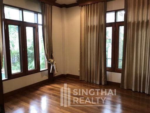 For RENT : House Sathorn / 4 Bedroom / 5 Bathrooms / 136 sqm / 230000 THB [5130965]