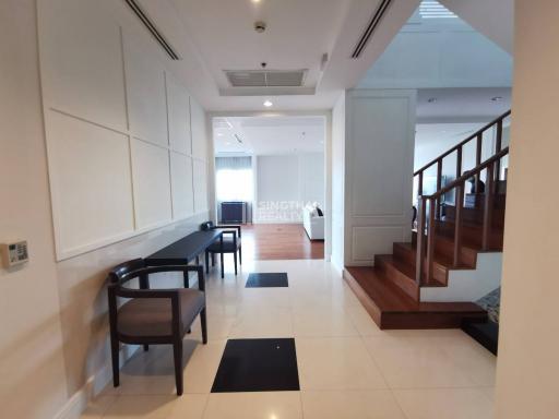 For RENT : Royal Residence Park / 5 Bedroom / 6 Bathrooms / 386 sqm / 230000 THB [9243205]
