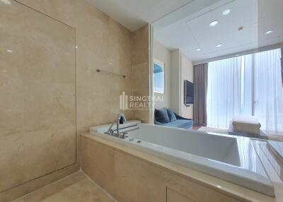 For RENT : MARQUE Sukhumvit / 3 Bedroom / 3 Bathrooms / 190 sqm / 250000 THB [10048755]