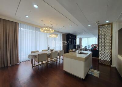 For RENT : MARQUE Sukhumvit / 3 Bedroom / 3 Bathrooms / 190 sqm / 250000 THB [10048755]