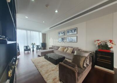 For RENT : MARQUE Sukhumvit / 3 Bedroom / 3 Bathrooms / 190 sqm / 250000 THB [10048755]