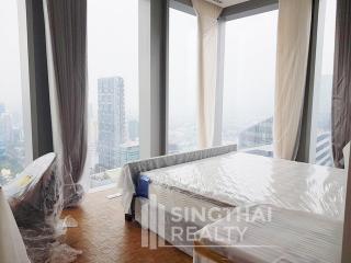 For RENT : The Ritz - Carlton Residences at MahaNakhon / 3 Bedroom / 3 Bathrooms / 223 sqm / 244200 THB [6142586]