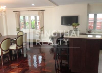 For RENT : House Phromphong / 3 Bedroom / 4 Bathrooms / 201 sqm / 250000 THB [3882155]