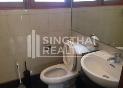 For RENT : House Phromphong / 4 Bedroom / 5 Bathrooms / 351 sqm / 250000 THB [4354721]