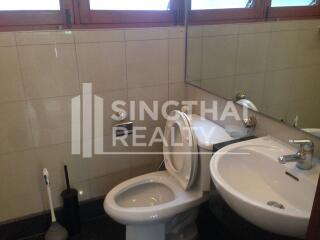 For RENT : House Phromphong / 4 Bedroom / 5 Bathrooms / 351 sqm / 250000 THB [4354721]