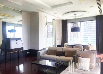 For RENT : Le Raffine Jambu Dvipa Sukhumvit 39 / 3 Bedroom / 4 Bathrooms / 397 sqm / 250000 THB [6520679]