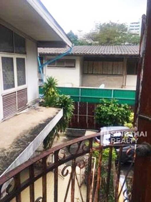 For RENT : House Thonglor / 2 Bedroom / 2 Bathrooms / 301 sqm / 250000 THB [6565601]