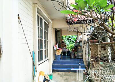 For RENT : House Ekkamai / 3 Bedroom / 3 Bathrooms / 251 sqm / 250000 THB [6618959]