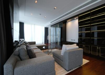 For RENT : MARQUE Sukhumvit / 3 Bedroom / 3 Bathrooms / 190 sqm / 250000 THB [9241142]