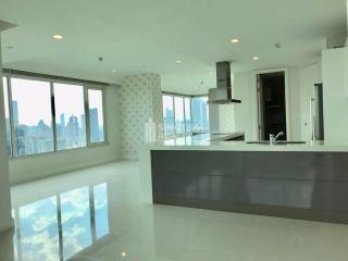 For RENT : Q Langsuan / 4 Bedroom / 4 Bathrooms / 293 sqm / 250000 THB [9872470]