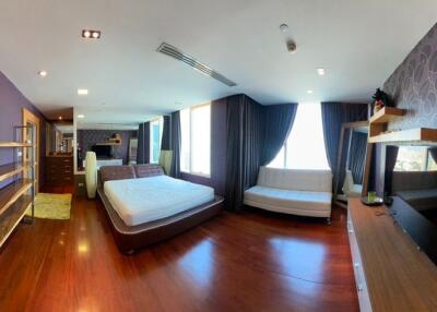 For RENT : Wind Sukhumvit 23 / 3 Bedroom / 4 Bathrooms / 342 sqm / 250000 THB [10687622]