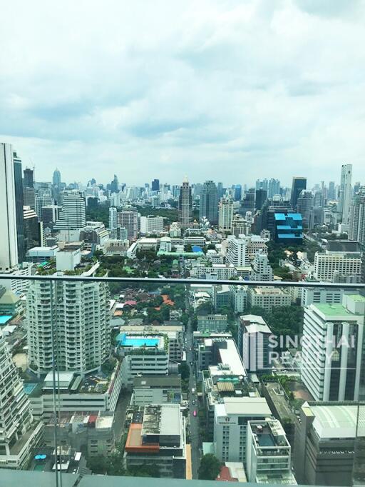 For RENT : The Ritz - Carlton Residences at MahaNakhon / 3 Bedroom / 3 Bathrooms / 251 sqm / 265000 THB [7902846]