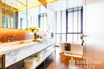 For RENT : The Monument Thong Lo / 3 Bedroom / 3 Bathrooms / 251 sqm / 275000 THB [7430930]