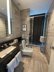 For RENT : Four Seasons Private Residences / 2 Bedroom / 3 Bathrooms / 140 sqm / 275000 THB [R10012]