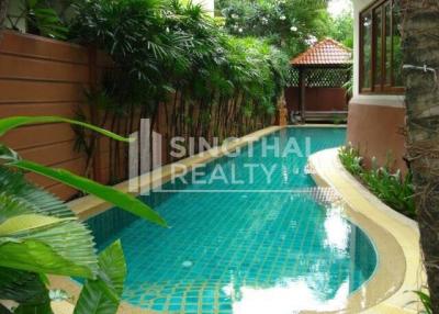 For RENT : House Thonglor / 5 Bedroom / 6 Bathrooms / 661 sqm / 280000 THB [4003061]