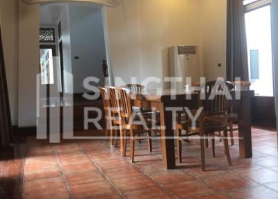 For RENT : House Thonglor / 5 Bedroom / 5 Bathrooms / 661 sqm / 280000 THB [4404911]