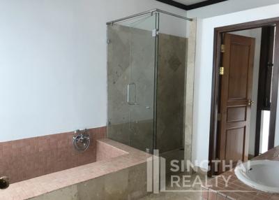 For RENT : House Asoke / 5 Bedroom / 5 Bathrooms / 701 sqm / 280000 THB [5125814]