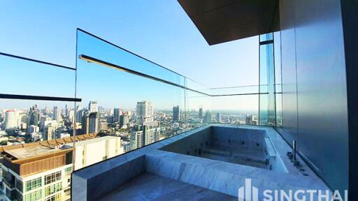 For RENT : MARQUE Sukhumvit / 3 Bedroom / 3 Bathrooms / 187 sqm / 280000 THB [7642948]