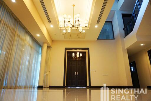 For RENT : House Asoke / 4 Bedroom / 6 Bathrooms / 676 sqm / 280000 THB [8600077]