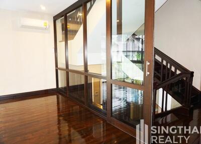 For RENT : House Asoke / 4 Bedroom / 6 Bathrooms / 676 sqm / 280000 THB [8600077]