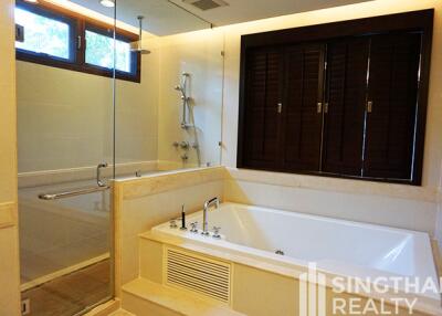 For RENT : House Asoke / 4 Bedroom / 6 Bathrooms / 676 sqm / 280000 THB [8600077]