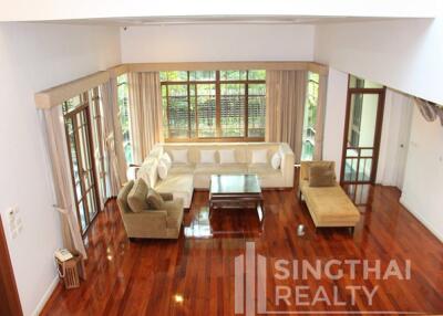 For RENT : House Phrakanong / 4 Bedroom / 5 Bathrooms / 301 sqm / 255000 THB [5134004]