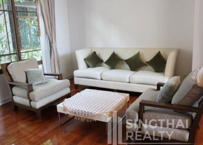 For RENT : House Phrakanong / 4 Bedroom / 5 Bathrooms / 301 sqm / 255000 THB [5134004]