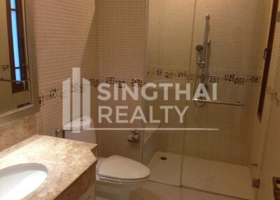 For RENT : House in Compound Phrakanong / 4 Bedroom / 4 Bathrooms / 561 sqm / 290000 THB [4394681]