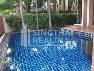 For RENT : House in Compound Phrakanong / 4 Bedroom / 4 Bathrooms / 561 sqm / 290000 THB [4394681]