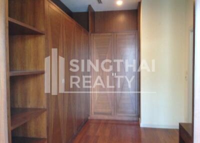 For RENT : House in Compound Phrakanong / 4 Bedroom / 4 Bathrooms / 561 sqm / 290000 THB [4394681]