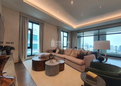 For RENT : The Diplomat 39 / 2 Bedroom / 3 Bathrooms / 237 sqm / 300000 THB [9946110]