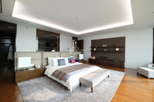 For RENT : The Residences at The St. Regis Bangkok / 3 Bedroom / 3 Bathrooms / 325 sqm / 350000 THB [9859944]