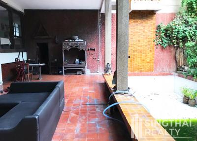 For RENT : House Thonglor / 5 Bedroom / 4 Bathrooms / 501 sqm / 400000 THB [6302189]