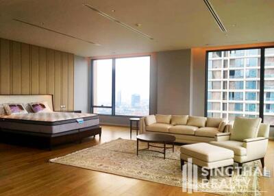 For RENT : Sindhorn Residence / 3 Bedroom / 4 Bathrooms / 348 sqm / 400000 THB [8501520]